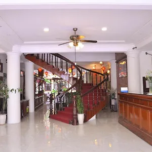 Hotel Nhi Nhi